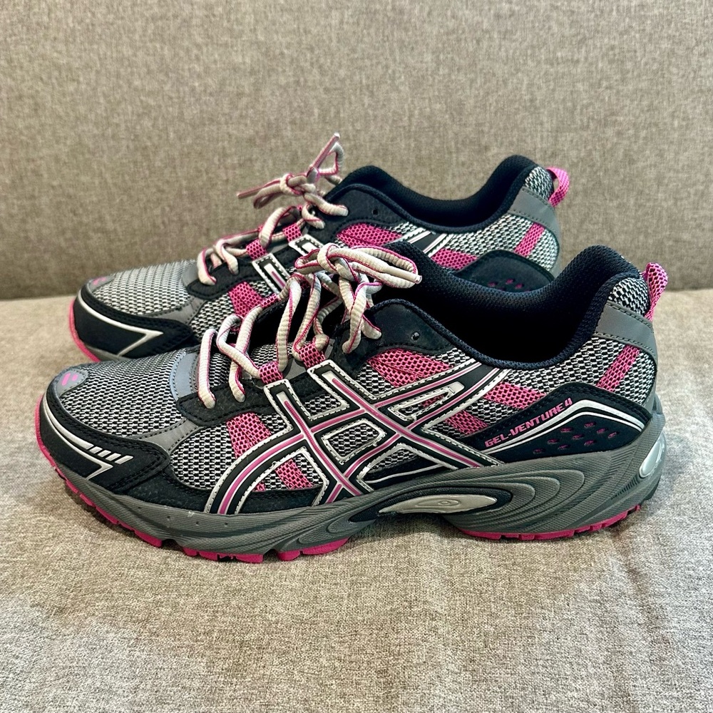 Women’s Asics Gel-Venture 4 Size 10 New in Box
